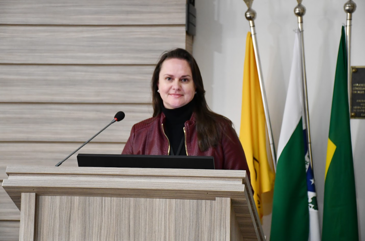 cristiane-bregenski.png