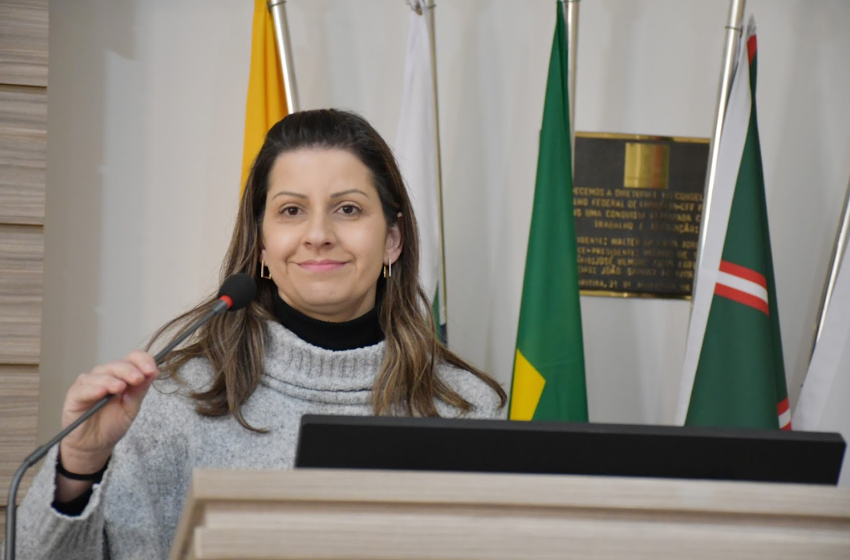 flavia-abreu.png